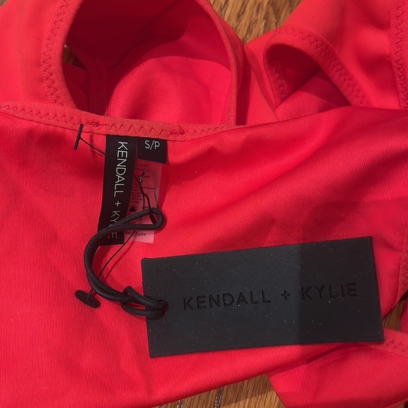 NWT Kendall + Kylie Woman’s Red Cut Out One Piece Size S - Picture 3 of 4